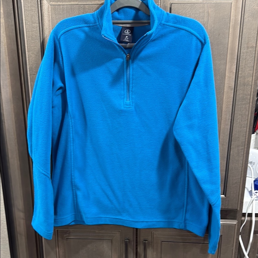 Lands End Women’s quarter zip pullover fleece, size medium, good used condition